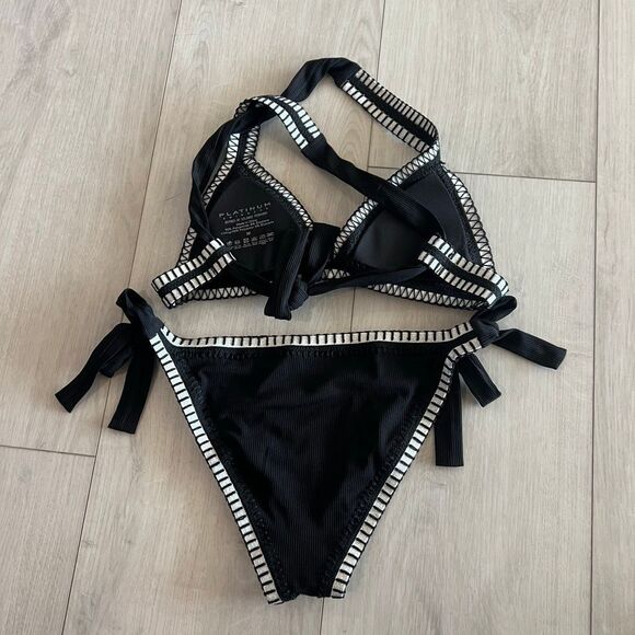 Platinum Inspired Women's Black Triangle Bikini Top and bottom size M - Picture 4 of 7